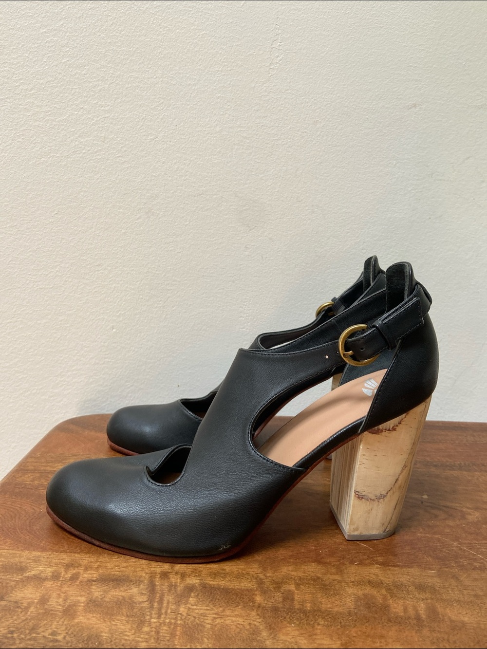 Fortress of Inca Luna Naya Anthropologie Black Leather Slingback Heels - Picture 3 of 12
